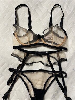 Agent provocateur Sheer Black & Nude Lace Lingerie Set - 3-Piece Kay 34D/2/2